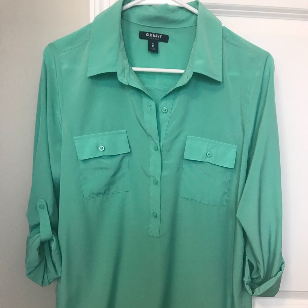 Old Navy Women’s Mint Green Button Front Shirt